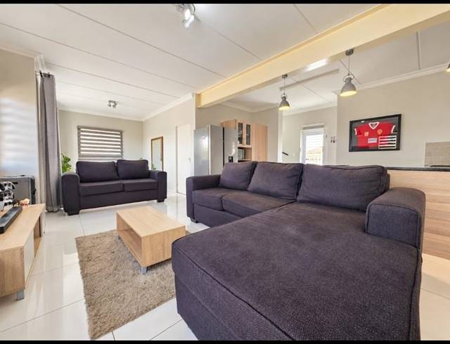 3 BEDROOM DUPLEX FOR SALE IN ALBERTSDAL